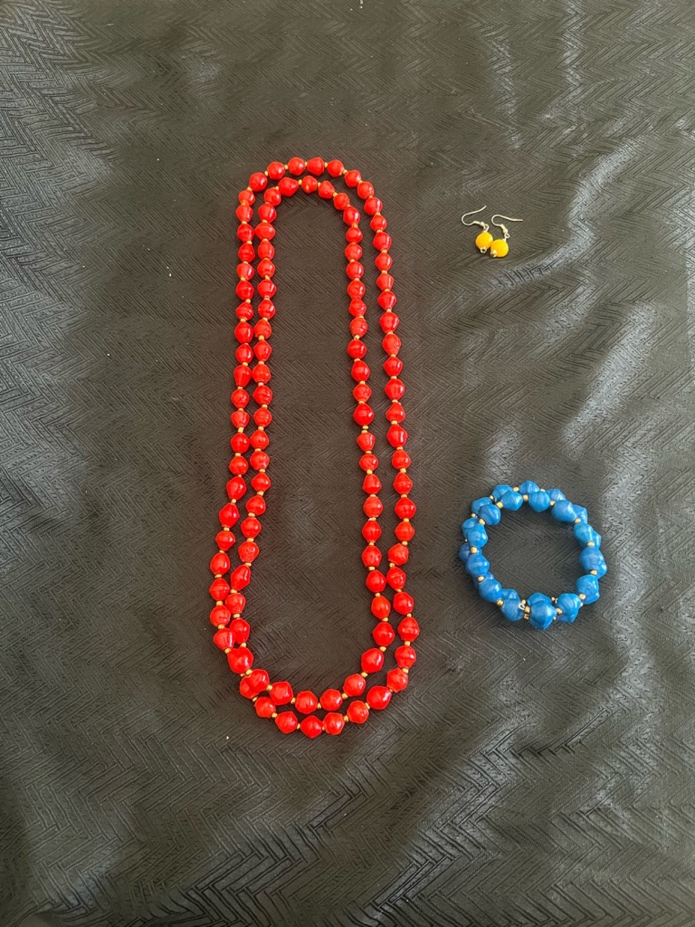 Hand Crafted Vibrant Red necklace with contrasting Bracelet and Earrings set